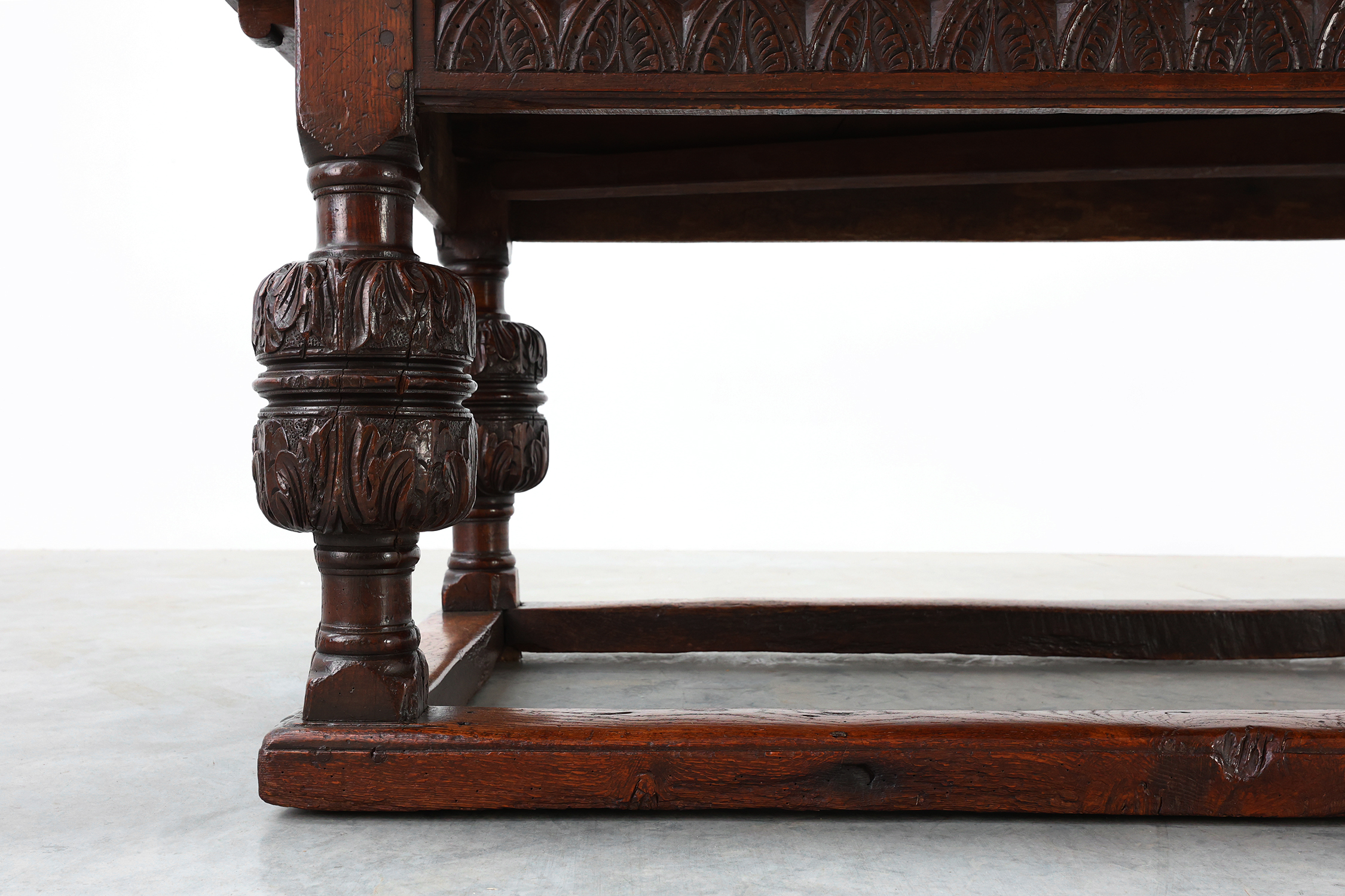 Large 17th‑Century Extendable Oak Dining Table, Francethumbnail